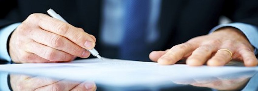 Ist es nodwendig, einen privaten Kaufvertrag zu unterzeichnen bevor der Kauf bei einem Notar formell beglaubigt wird?