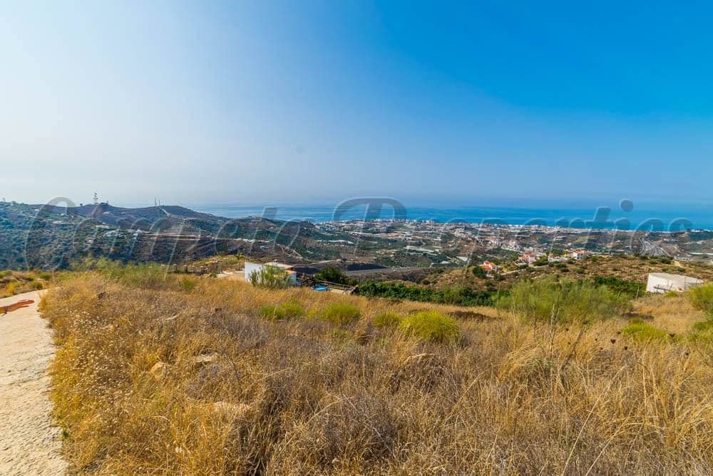 Foto 3 van 8 — Landelijk Terrein in Torrox · Torrox