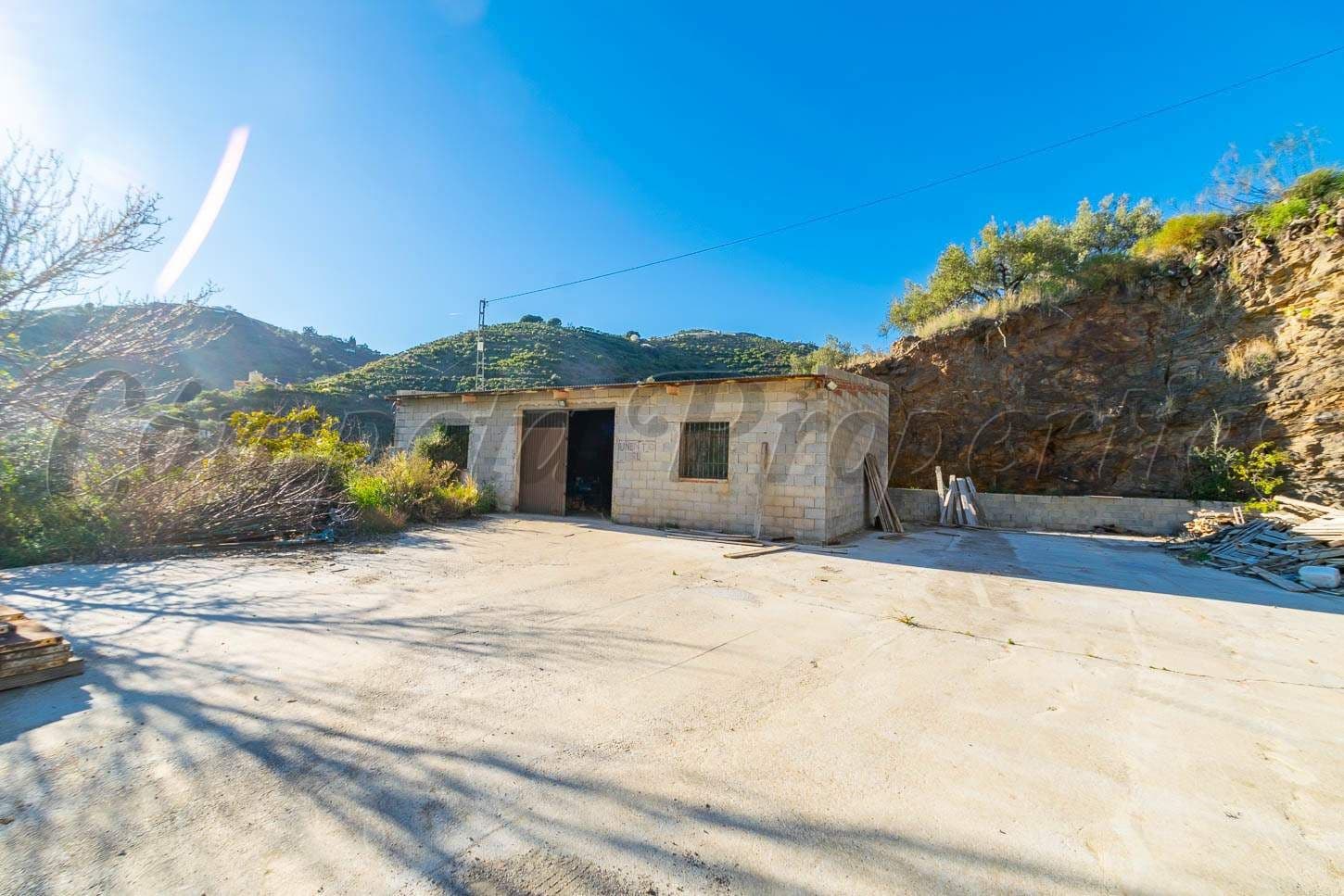 Photo 3 sur 11 — Terrain Rustique à Torrox · Torrox