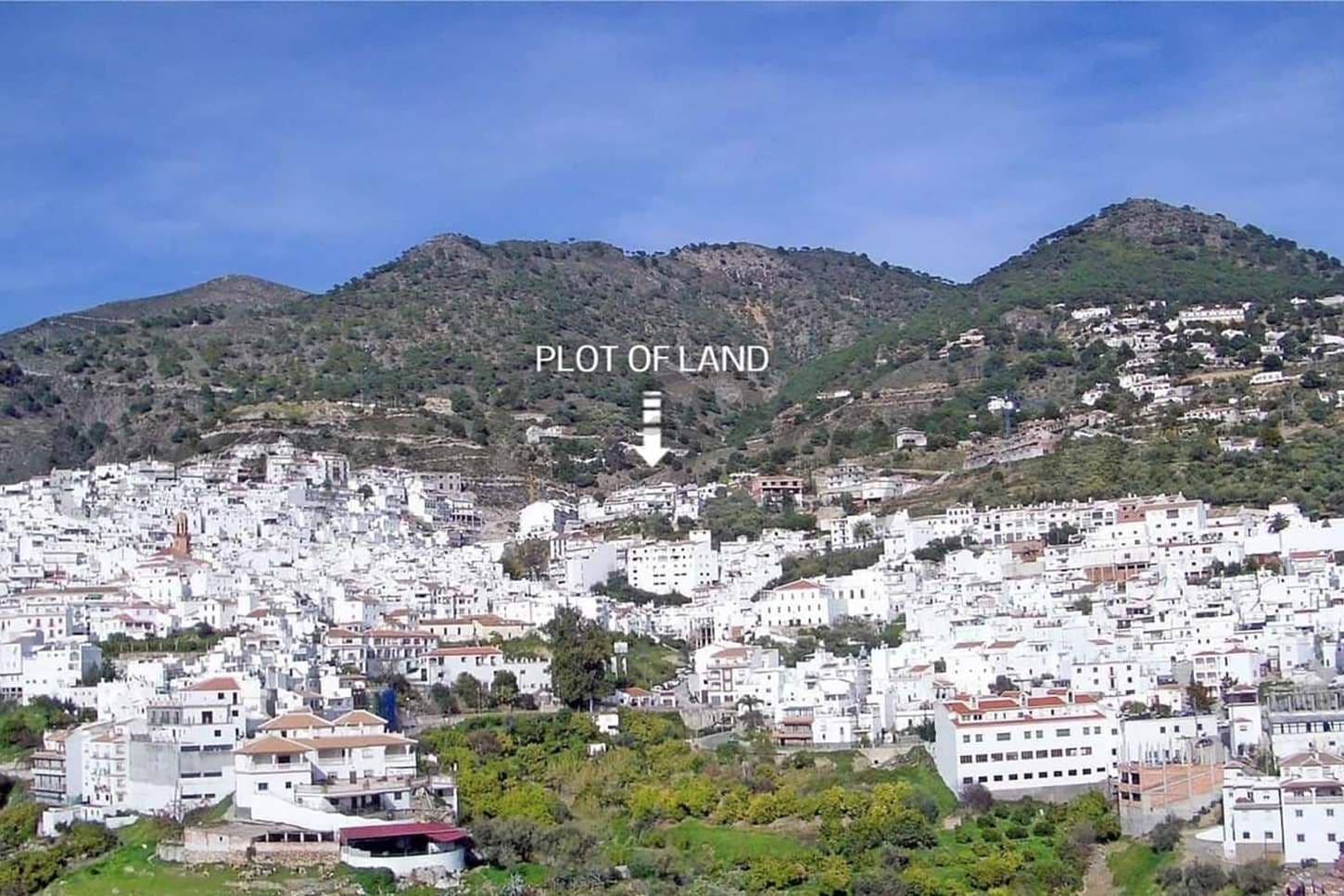 Photo 3 of 4 — Rustic Land in Cómpeta · Cómpeta
