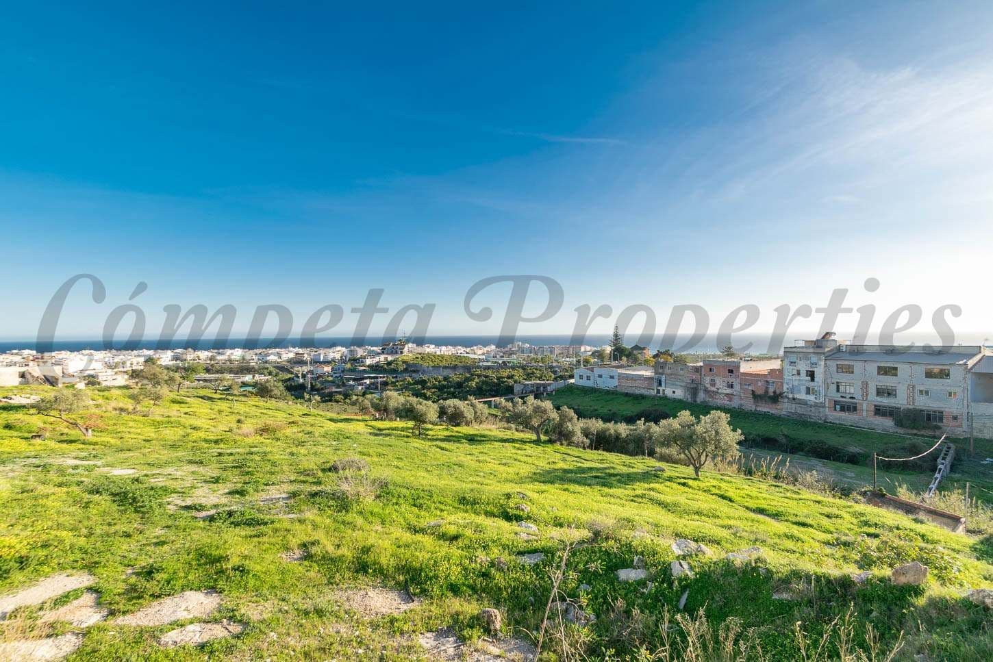 Bild 3 av 10 — Byggtomt i Nerja · Nerja