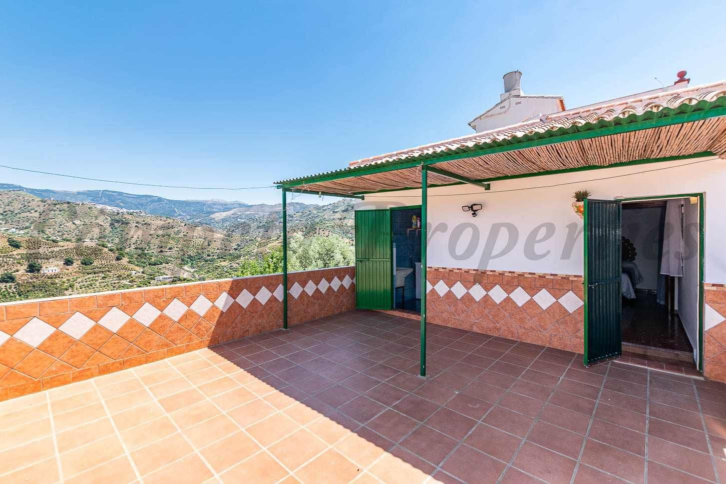 House in Sayalonga · Sayalonga