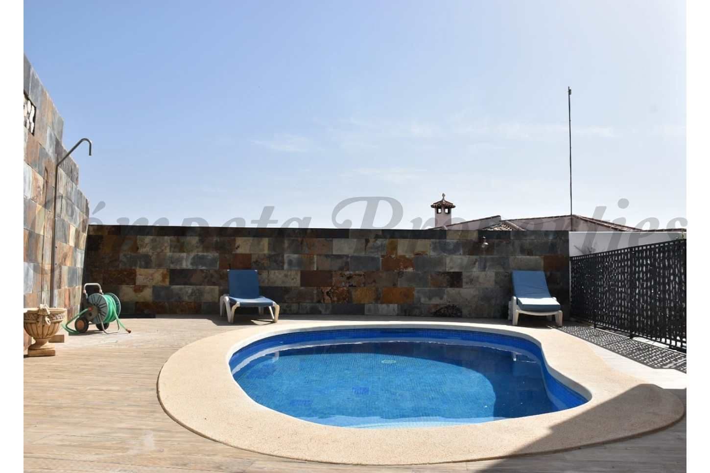 Foto 3 van 18 — Huis in Nerja · Nerja