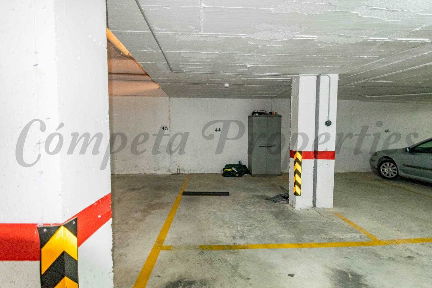 Foto 1 van 7 — Garage in Torrox-Costa · Torrox-Costa