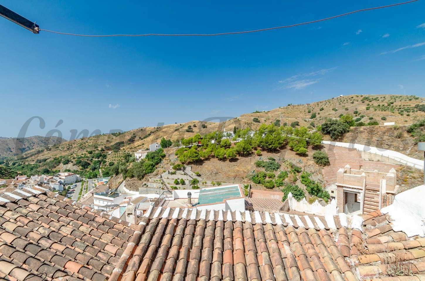 Foto 3 van 11 — Huis in Salares · Salares