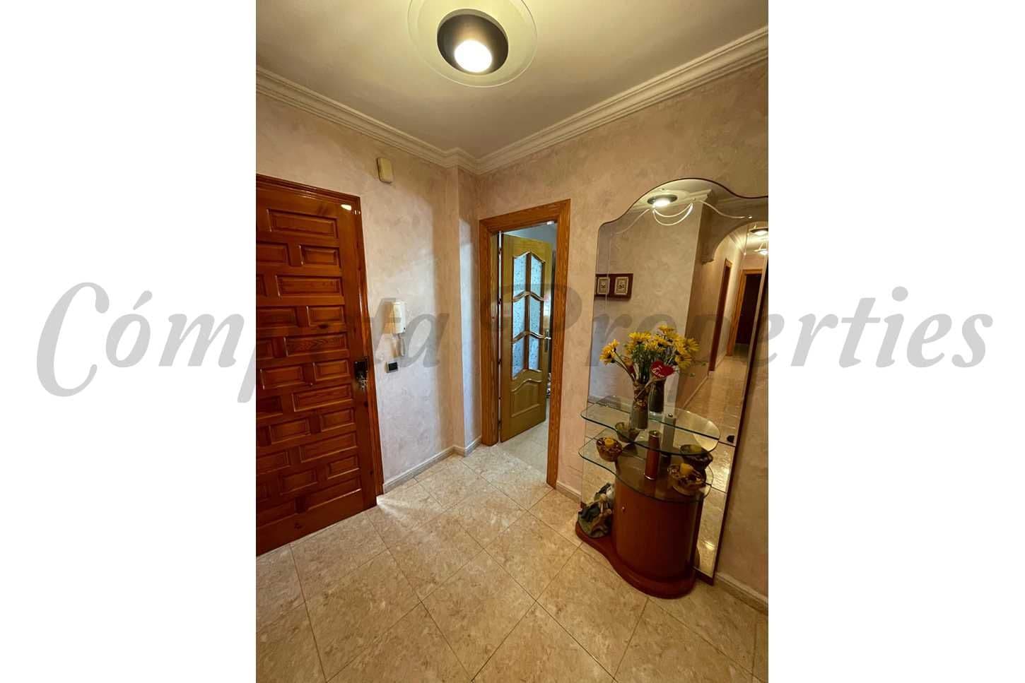Foto 3 de 11 — Apartamento en Cómpeta · Cómpeta