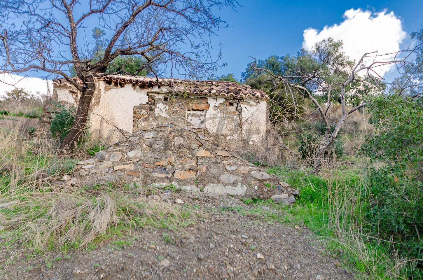 Photo 1 sur 8 — Terrain Rustique à Salares · Salares