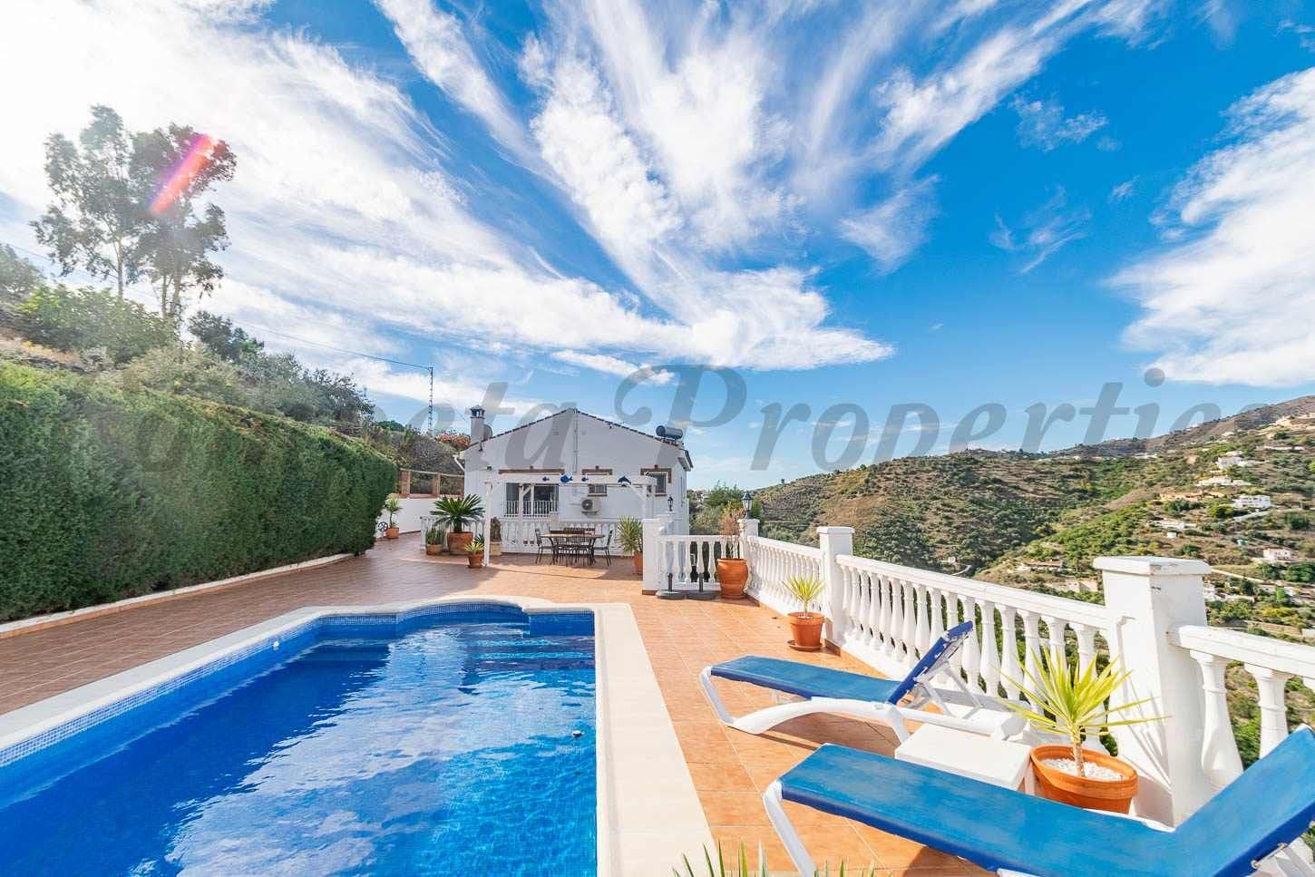Foto 3 de 27 — Casa de Campo en Torrox · Torrox