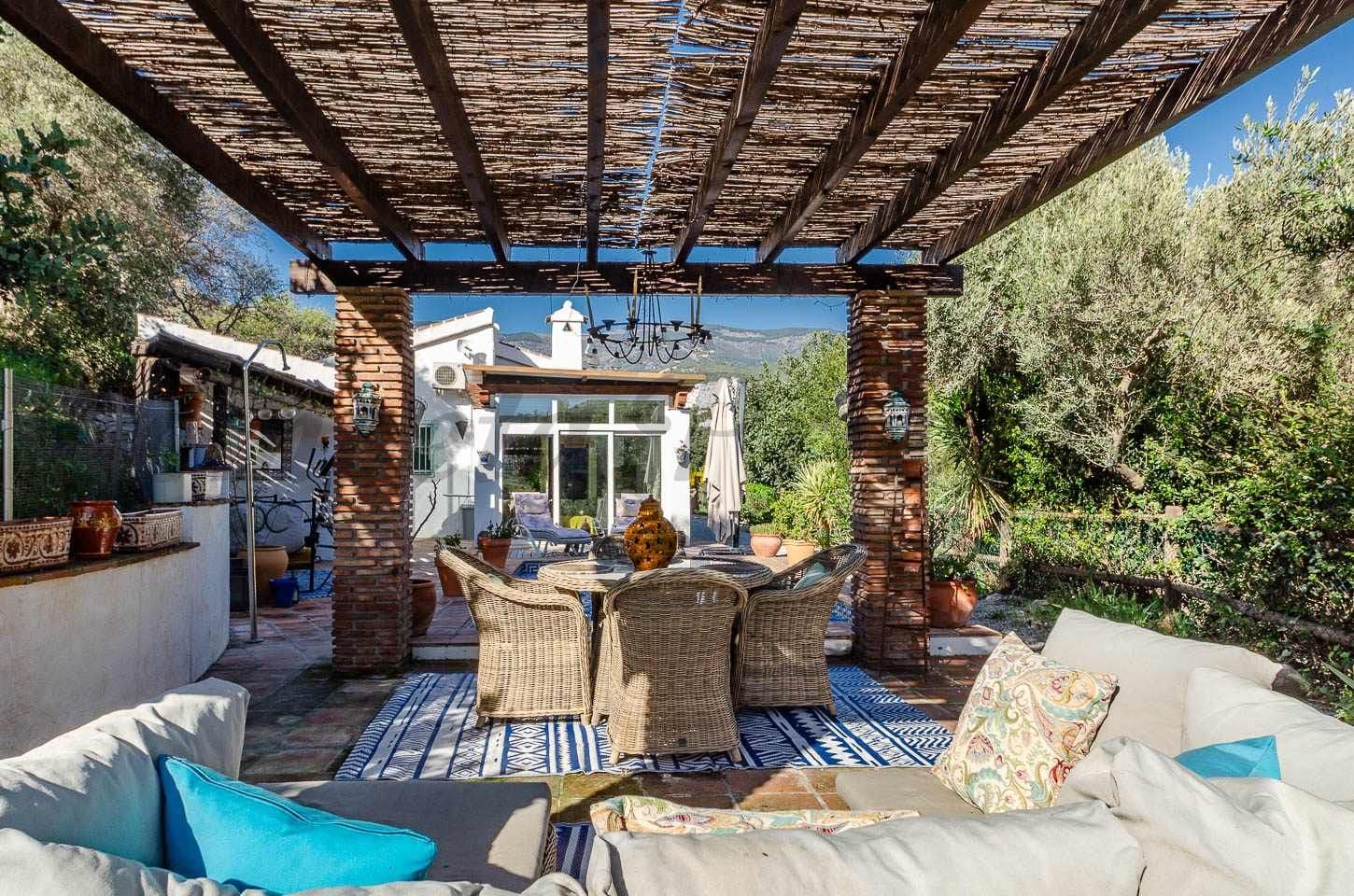 Casa de Campo en Árchez · Árchez