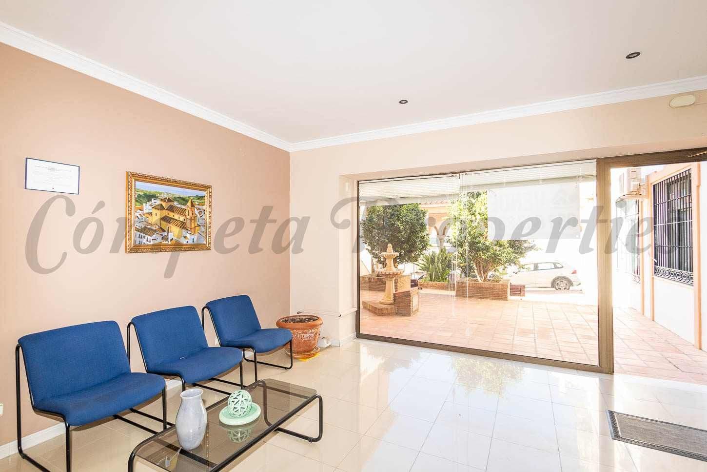 Foto 3 de 20 — Local Comercial en Torrox · Torrox