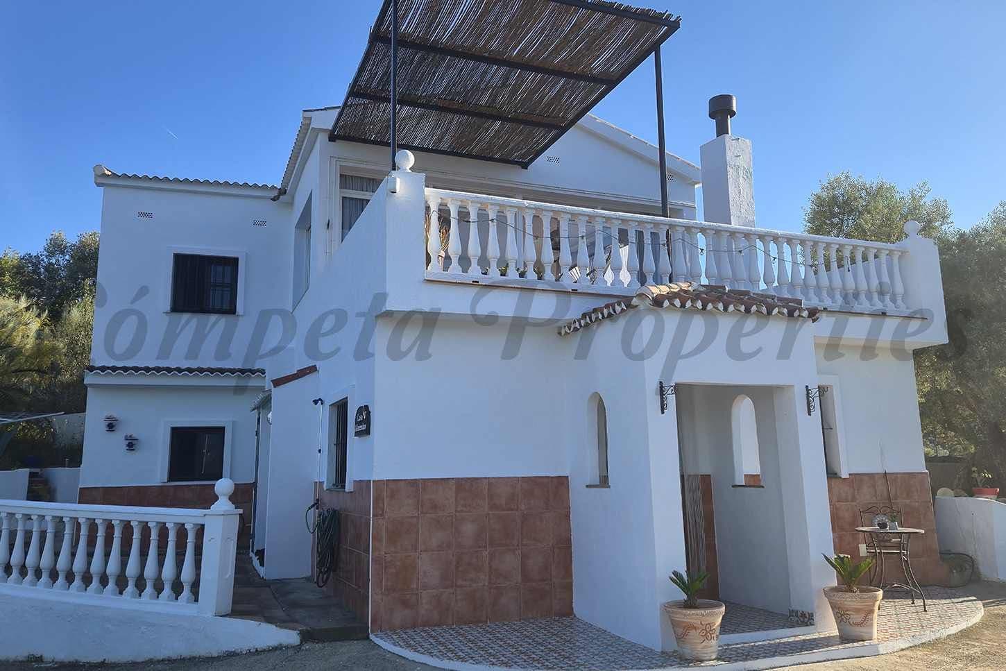Casa de Campo en Comares · Comares