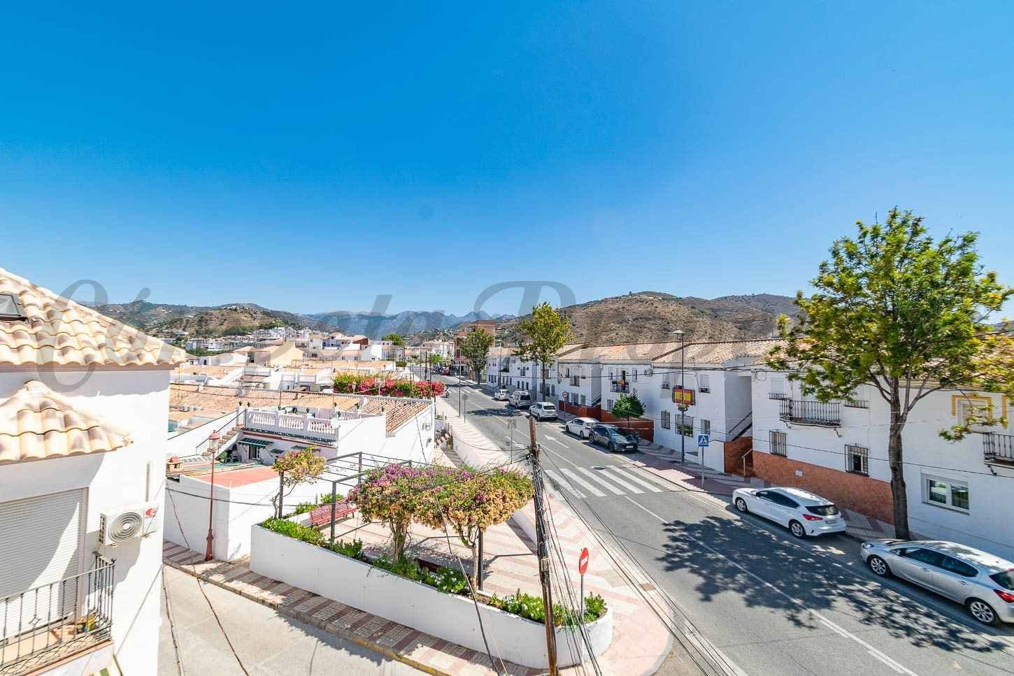 Bild 3 av 20 — Hus i Torrox · Torrox