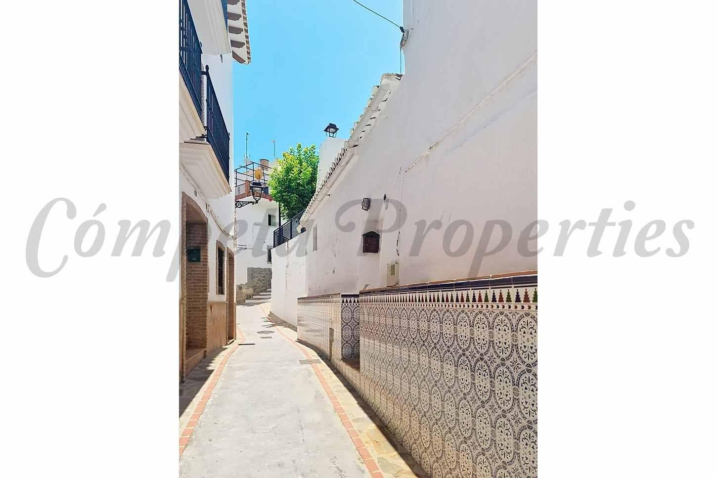 Photo 3 of 28 — House in Sedella · Sedella