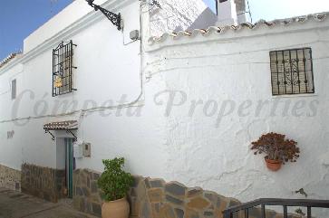 Casa Pueblo en Sedella