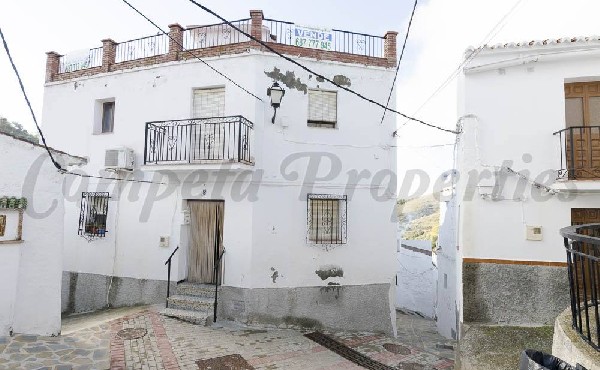 Townhouse in Salares