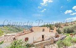 CP538, Country Property in Salares