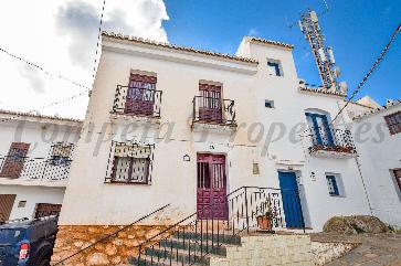 Townhouse in Comares