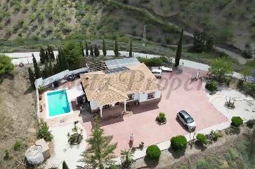Country Property in Comares