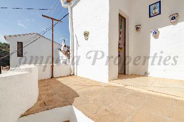 Casa Pueblo en Salares