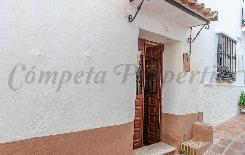 TH1209, Dorpshuis in Comares